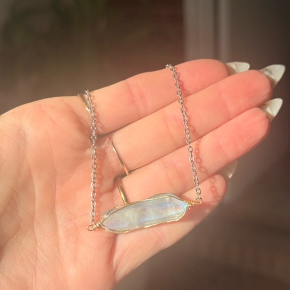 Blue aura pendant made in necklace - Picture 6 of 7